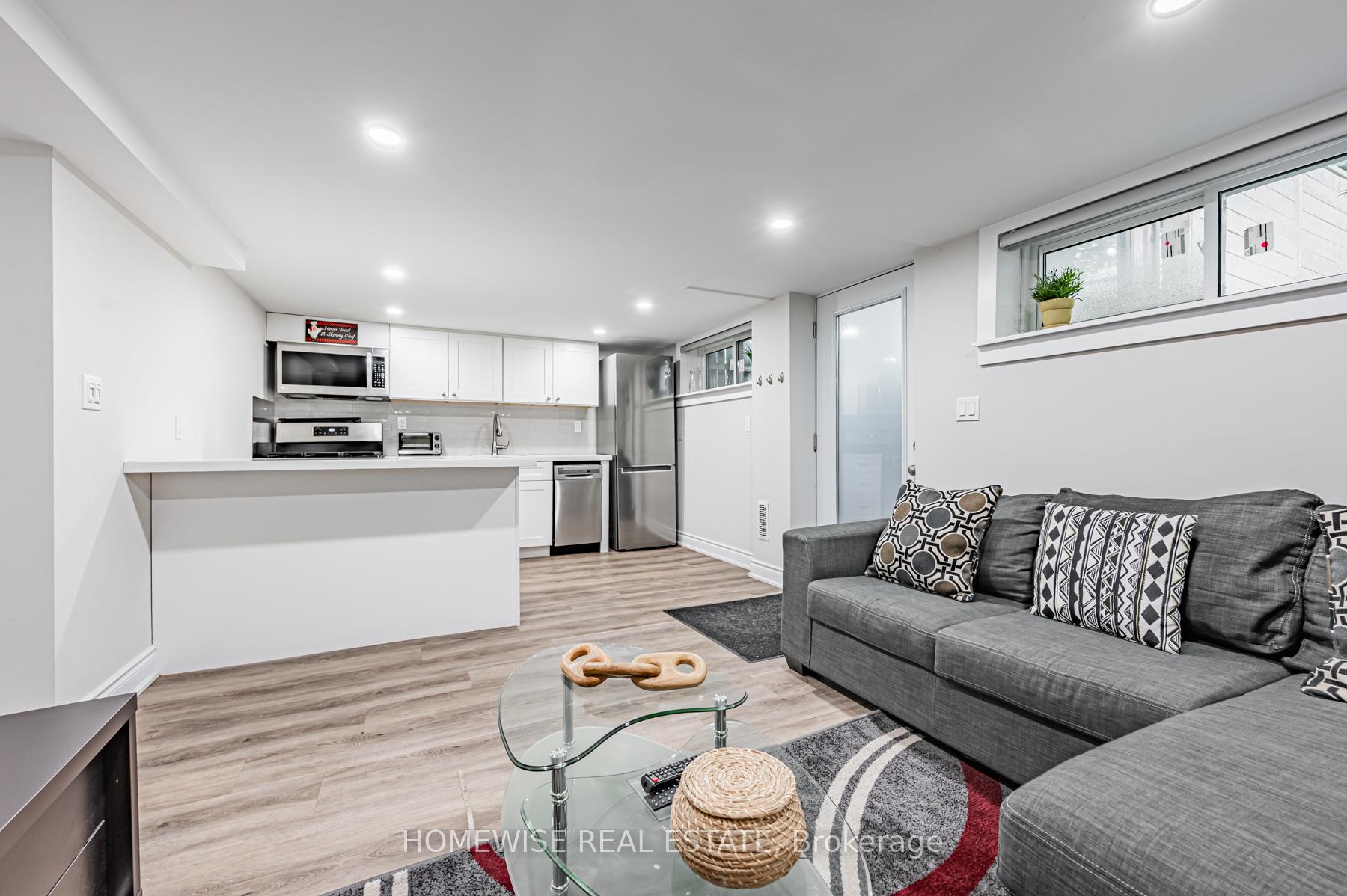 Photo 4 of Unit Lower, 68 Fairleigh Crescent, Toronto, Forest Hill North — HOMEH