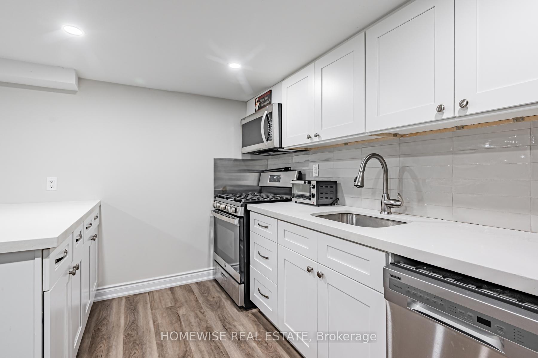Photo 6 of Unit Lower, 68 Fairleigh Crescent, Toronto, Forest Hill North — HOMEH