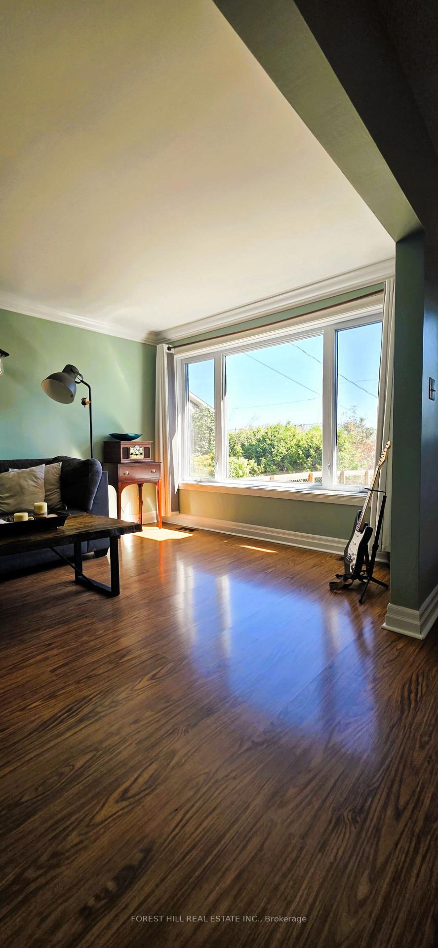 Photo 23 of 4 Karen Crescent, Orillia — HOMEH