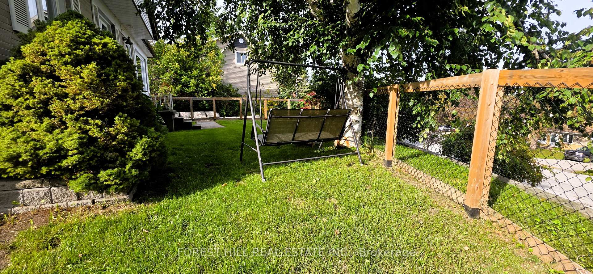 Photo 4 of 4 Karen Crescent, Orillia — HOMEH