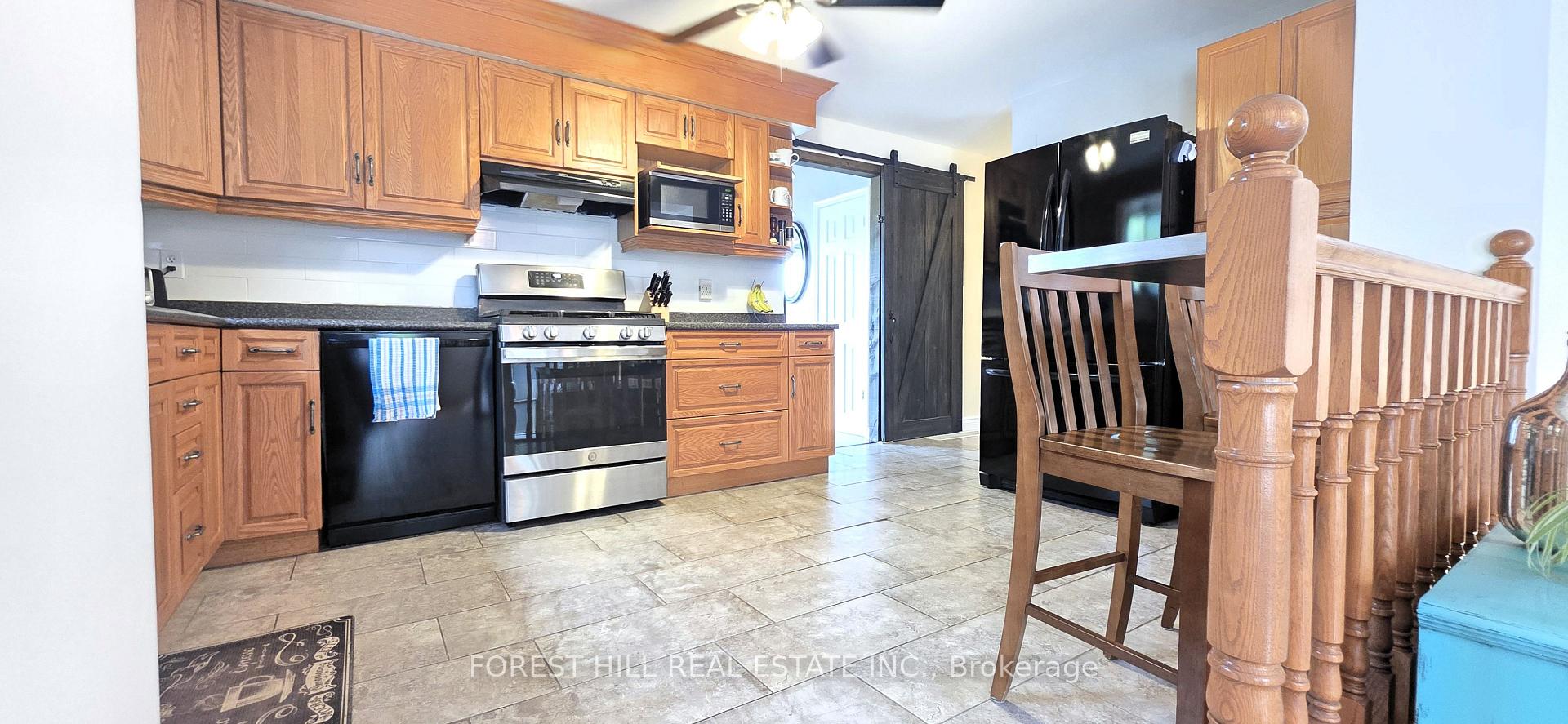 Photo 8 of 4 Karen Crescent, Orillia — HOMEH