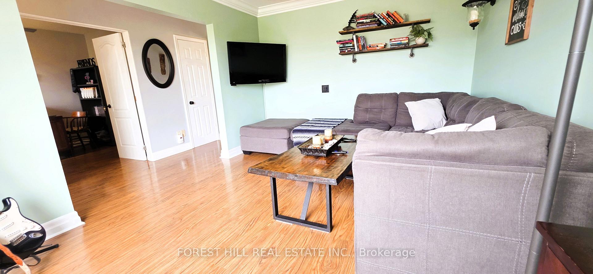 Photo 12 of 4 Karen Crescent, Orillia — HOMEH