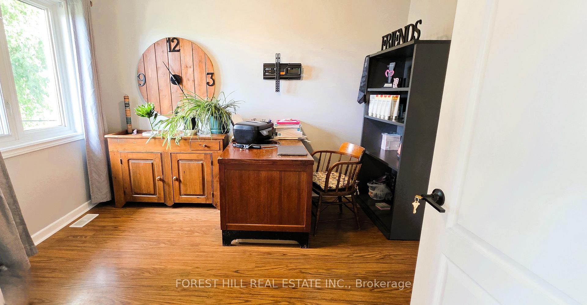 Photo 14 of 4 Karen Crescent, Orillia — HOMEH