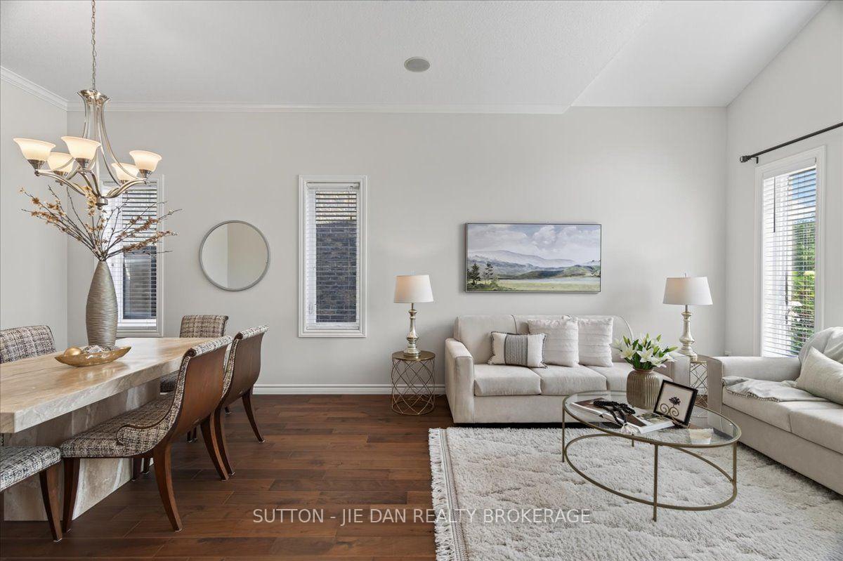 Photo 14 of 2361 Torrey Pines Way, London, North R — HOMEH