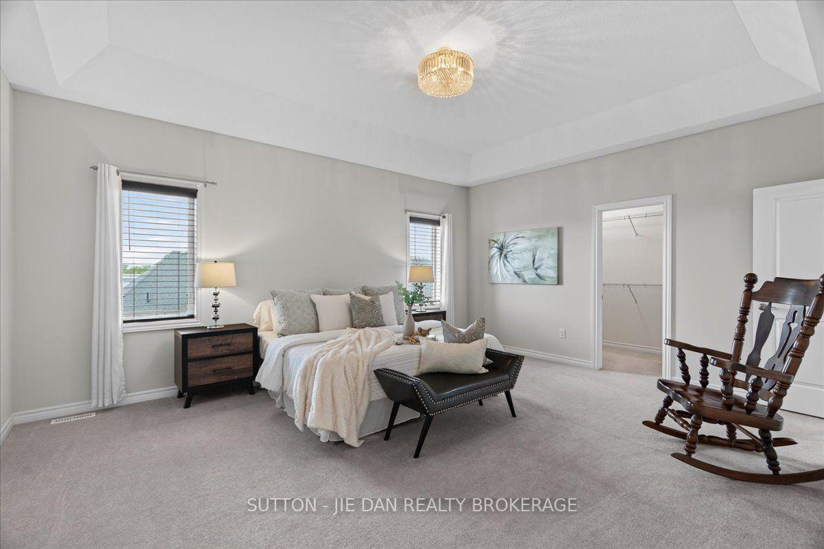 Photo 28 of 2361 Torrey Pines Way, London, North R — HOMEH