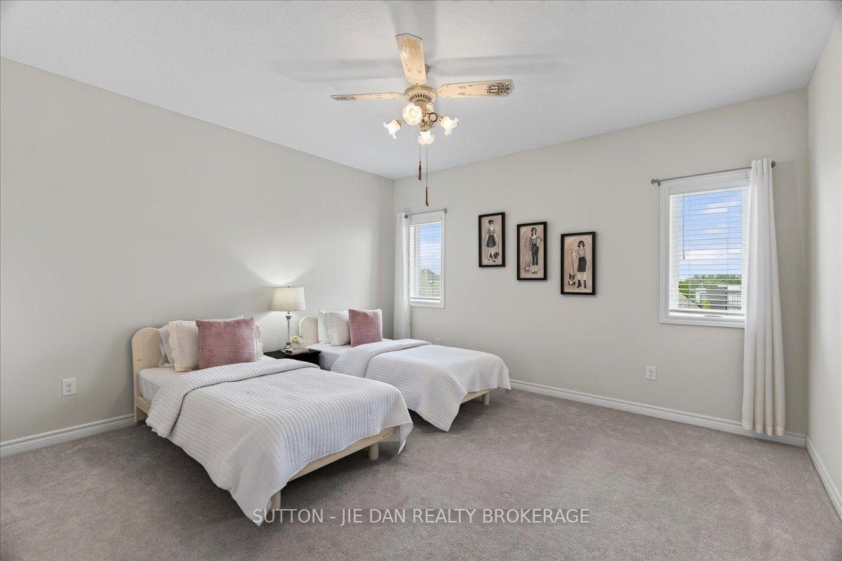 Photo 32 of 2361 Torrey Pines Way, London, North R — HOMEH