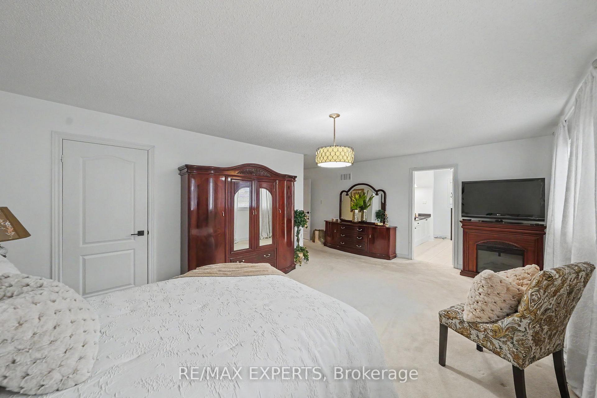 Photo 18 of 15 Arrowood Crescent, Vaughan, Sonoma Heights — HOMEH