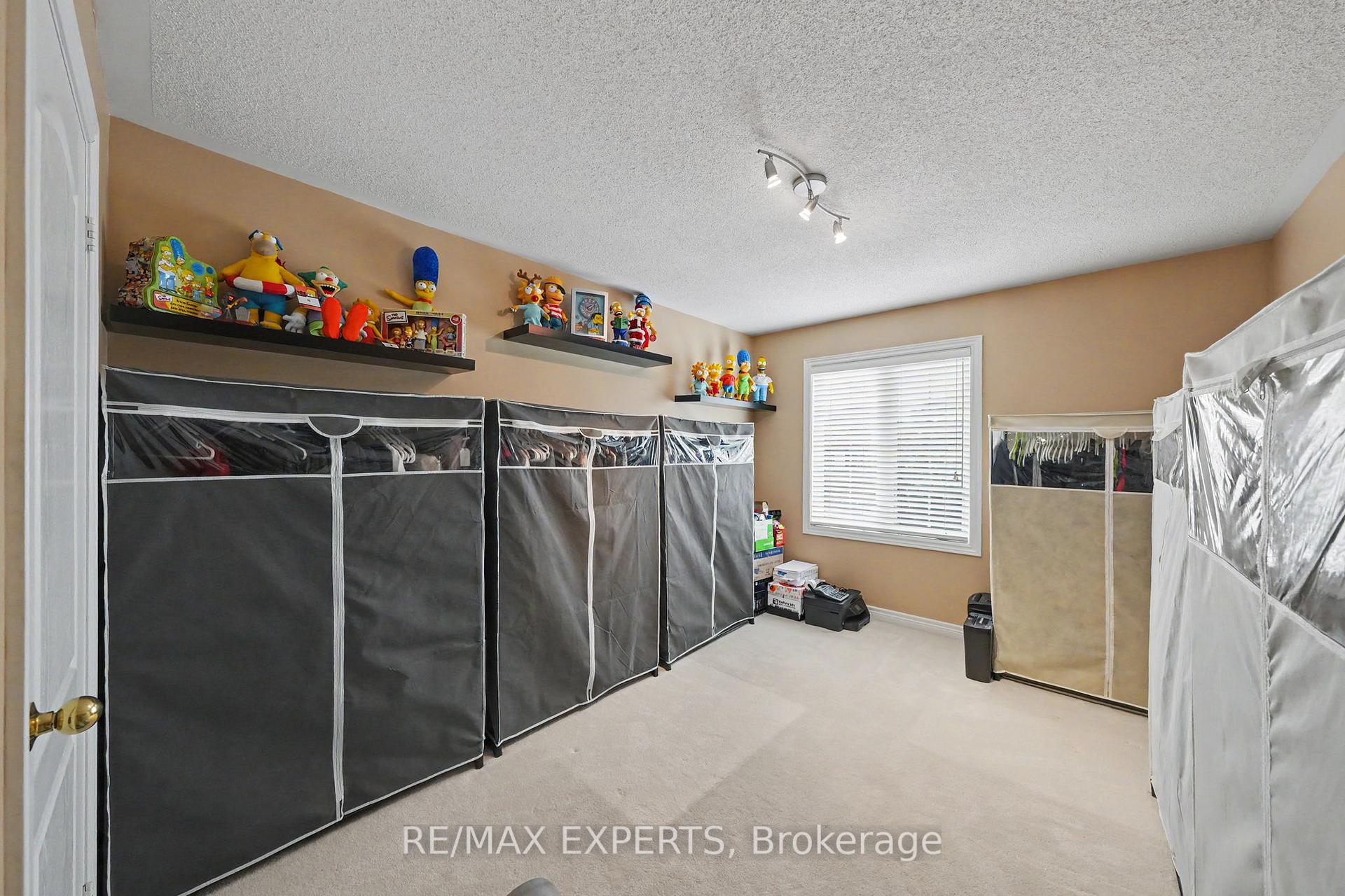 Photo 24 of 15 Arrowood Crescent, Vaughan, Sonoma Heights — HOMEH
