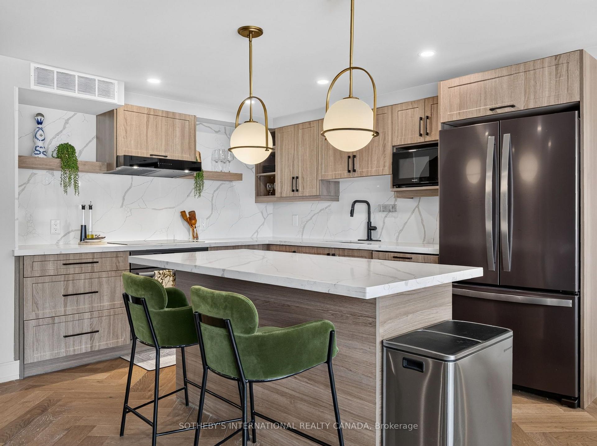 Photo 13 of Unit 3503, 65 Harbour Square, Toronto, Waterfront Communities — HOMEH