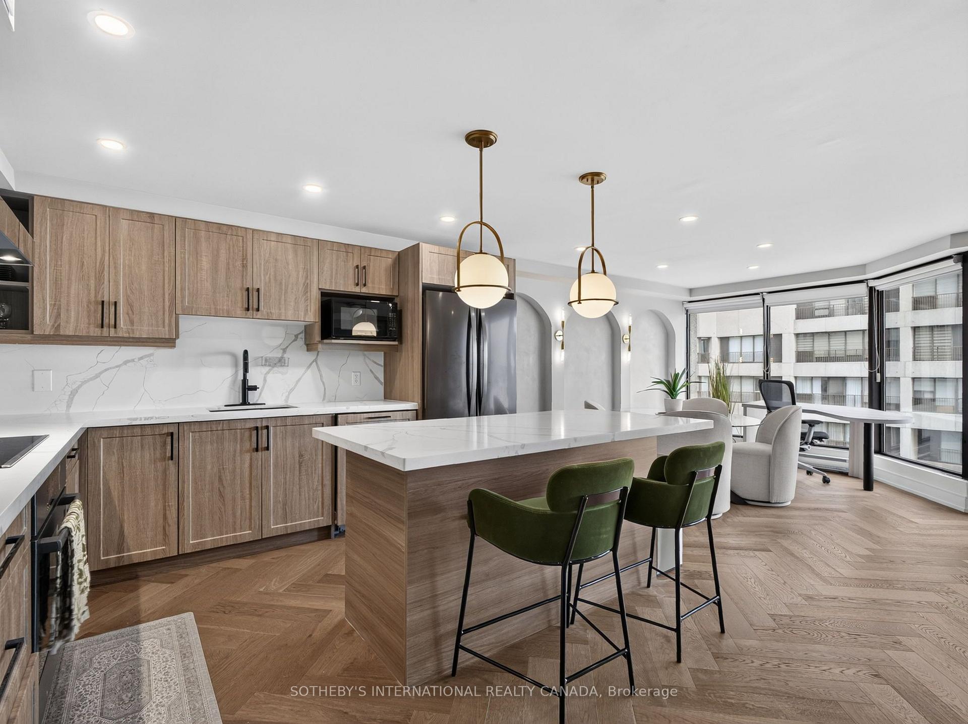 Photo 16 of Unit 3503, 65 Harbour Square, Toronto, Waterfront Communities — HOMEH
