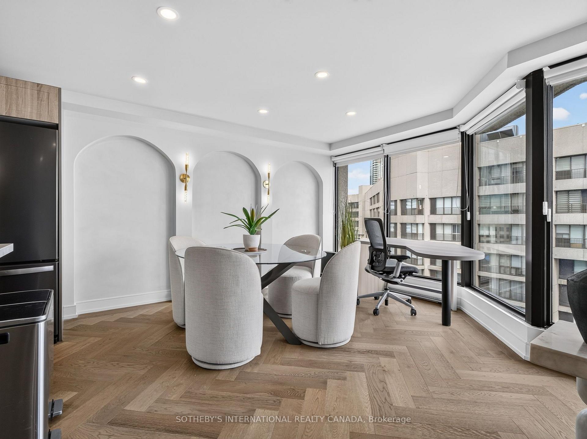 Photo 19 of Unit 3503, 65 Harbour Square, Toronto, Waterfront Communities — HOMEH