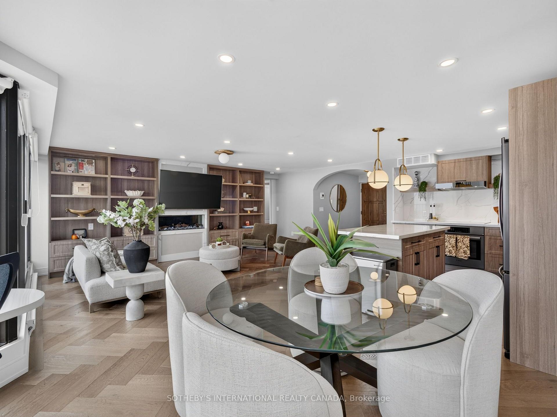 Photo 20 of Unit 3503, 65 Harbour Square, Toronto, Waterfront Communities — HOMEH