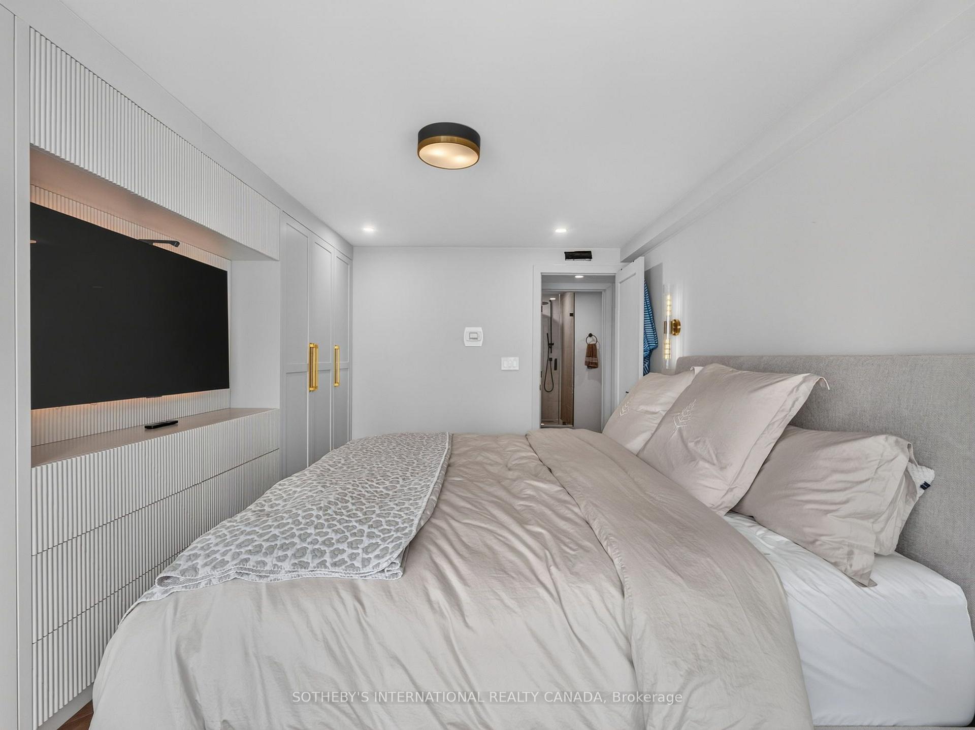 Photo 23 of Unit 3503, 65 Harbour Square, Toronto, Waterfront Communities — HOMEH