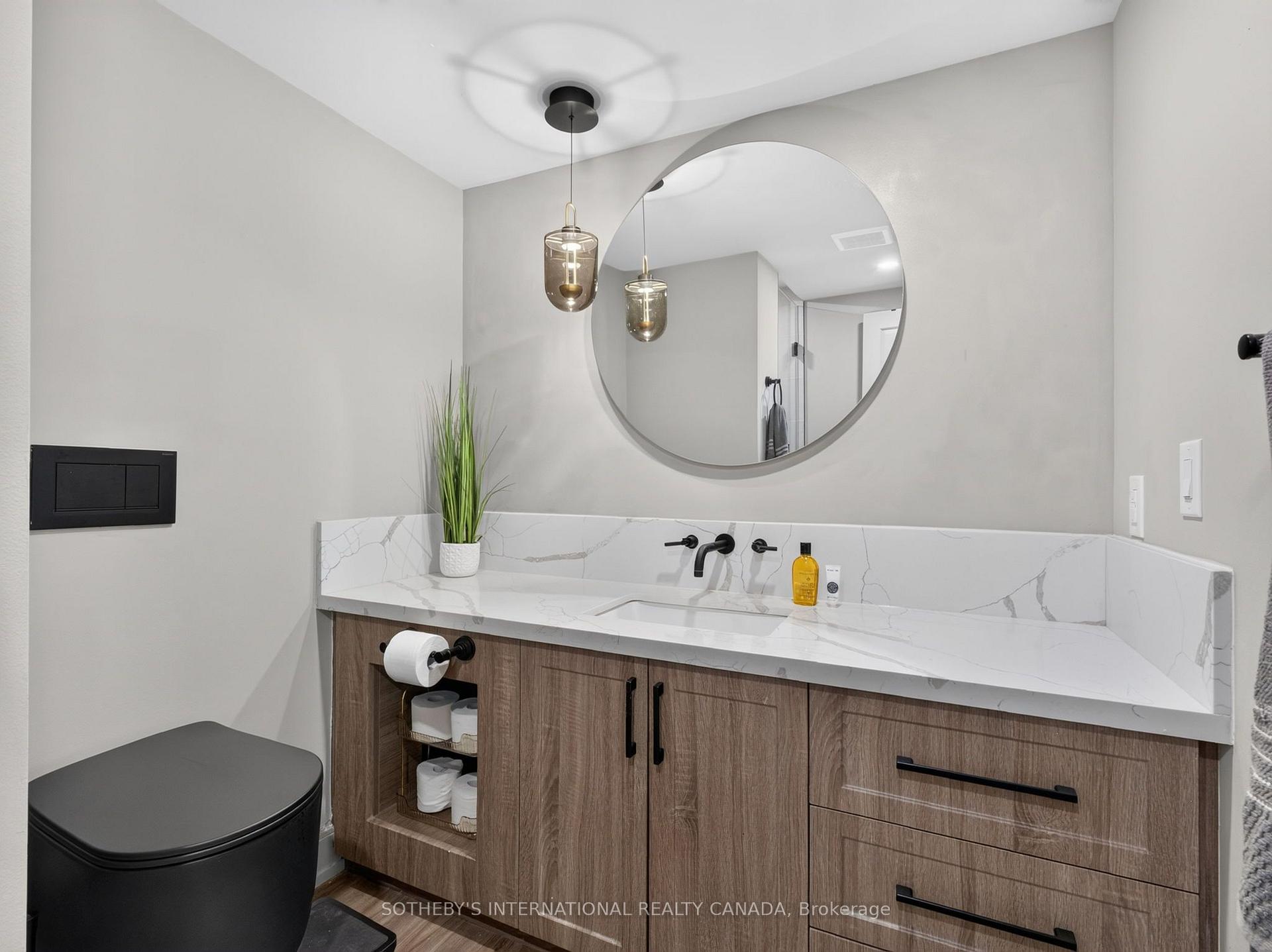 Photo 25 of Unit 3503, 65 Harbour Square, Toronto, Waterfront Communities — HOMEH