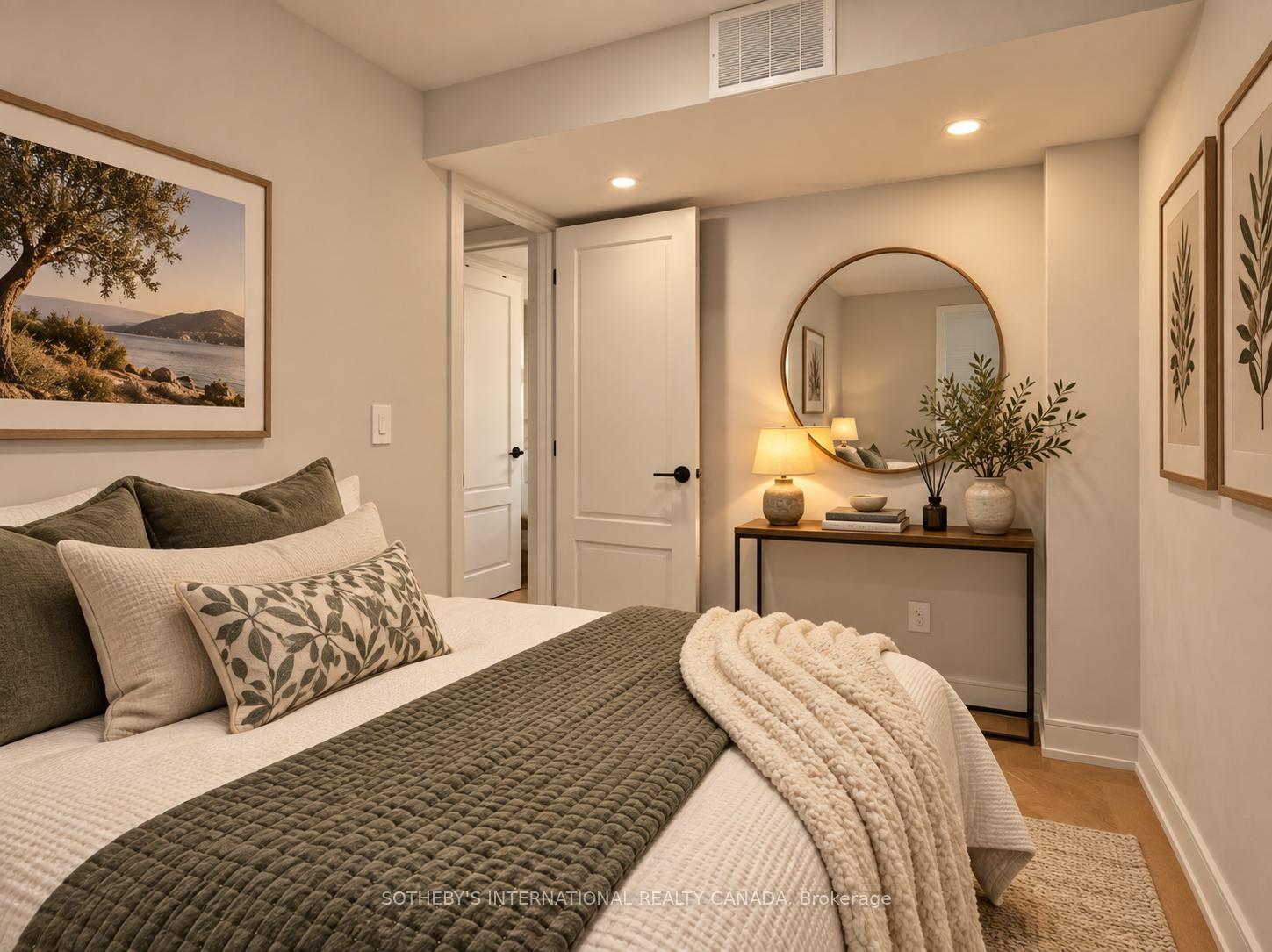 Photo 27 of Unit 3503, 65 Harbour Square, Toronto, Waterfront Communities — HOMEH