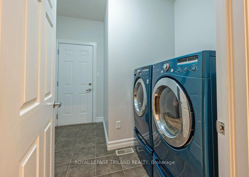 Photo 16 of Unit 67, 70 Tanoak Drive, London, North E — HOMEH