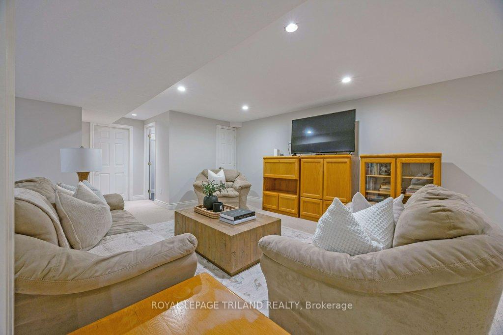 Photo 29 of Unit 67, 70 Tanoak Drive, London, North E — HOMEH