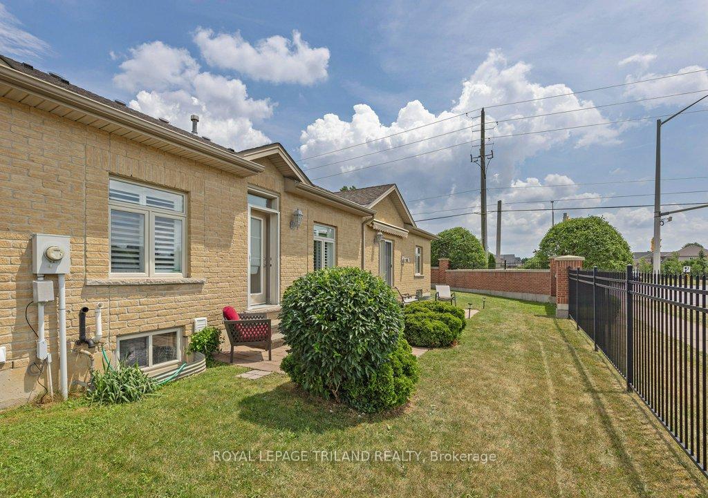Photo 37 of Unit 67, 70 Tanoak Drive, London, North E — HOMEH