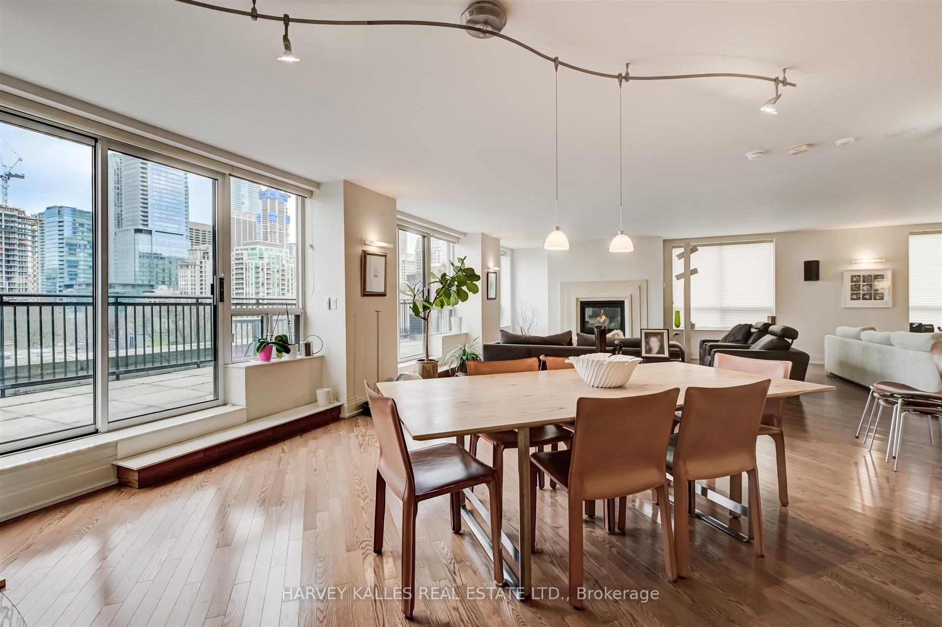 Photo 12 of Unit 708, 99 Avenue Road, Toronto, The Annex — HOMEH