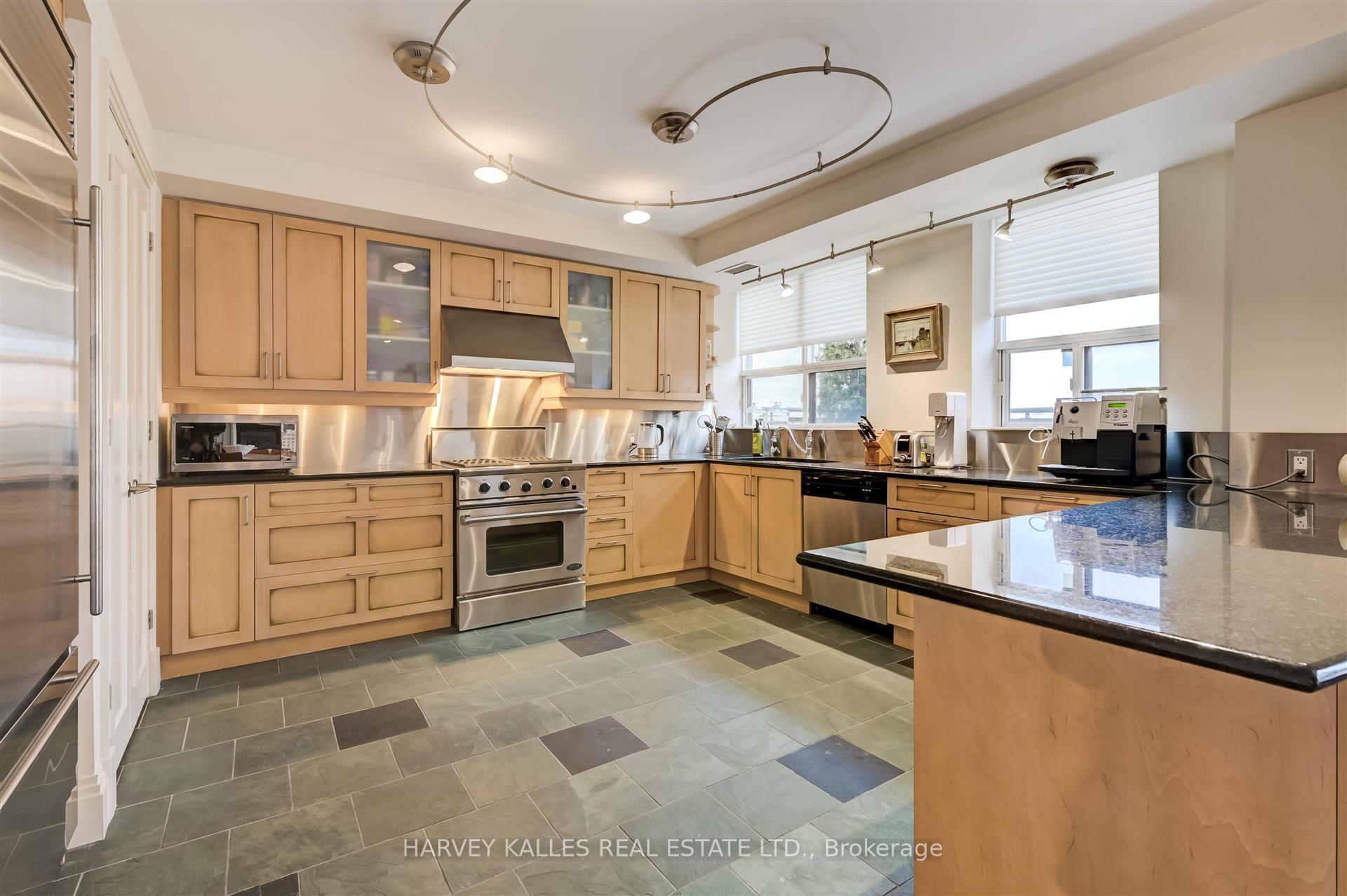 Photo 13 of Unit 708, 99 Avenue Road, Toronto, The Annex — HOMEH