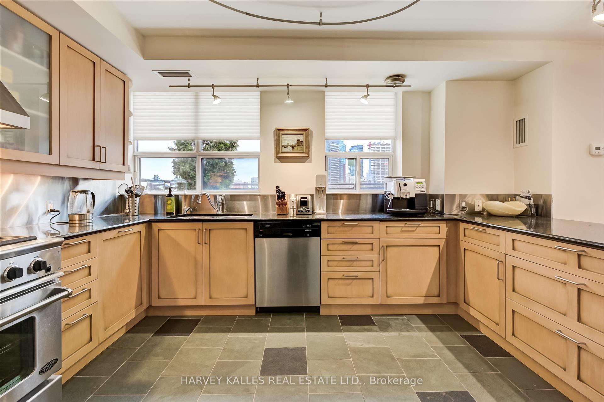 Photo 14 of Unit 708, 99 Avenue Road, Toronto, The Annex — HOMEH