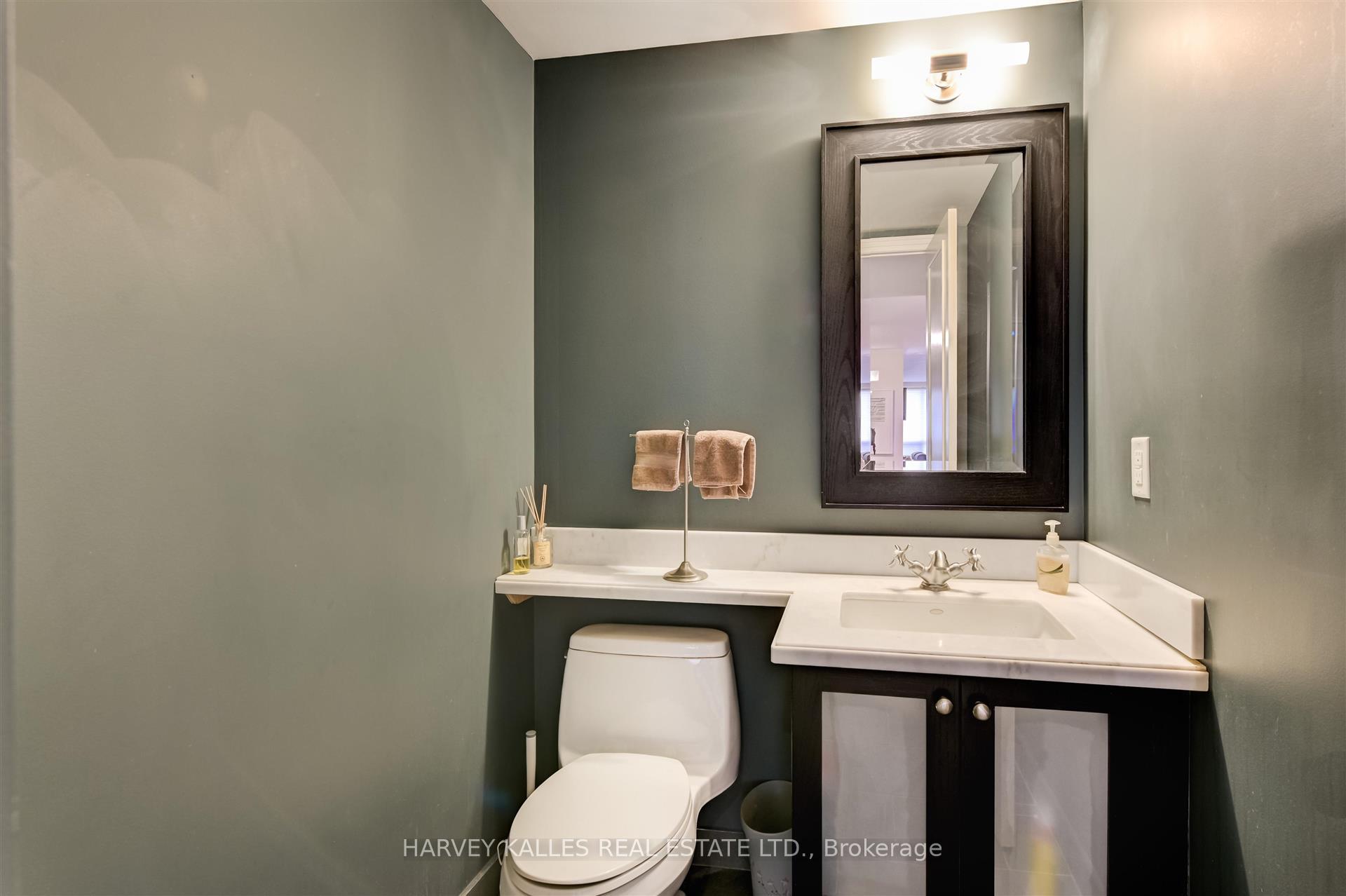 Photo 16 of Unit 708, 99 Avenue Road, Toronto, The Annex — HOMEH