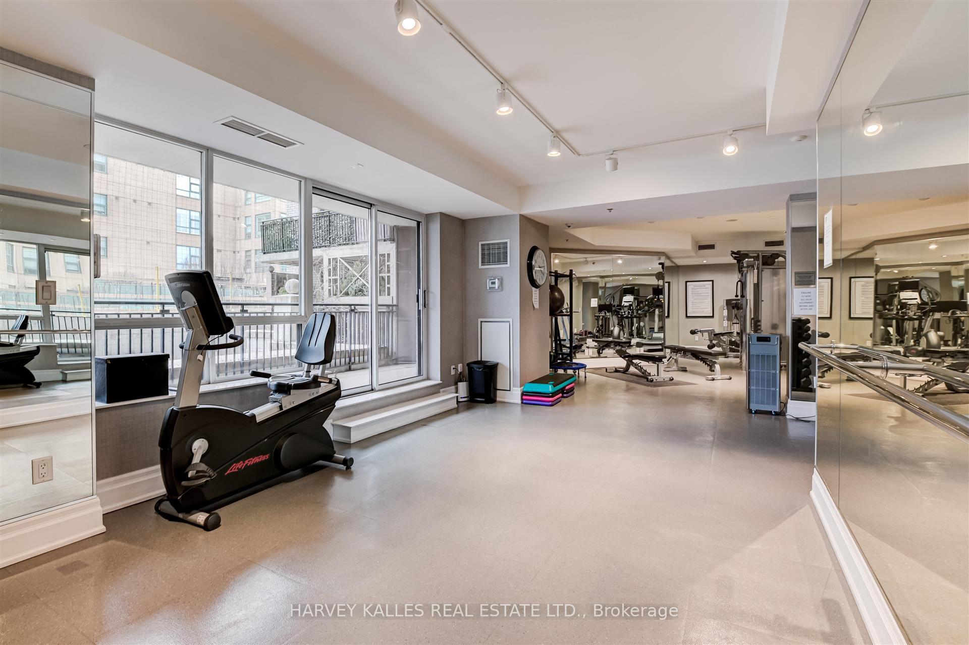 Photo 23 of Unit 708, 99 Avenue Road, Toronto, The Annex — HOMEH