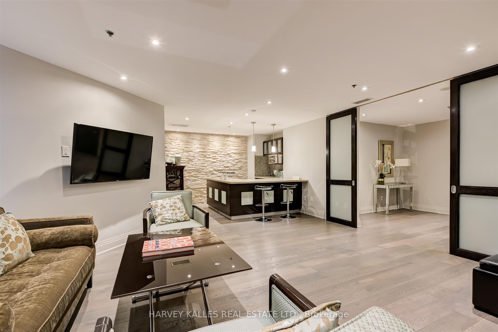 Photo 27 of Unit 708, 99 Avenue Road, Toronto, The Annex — HOMEH
