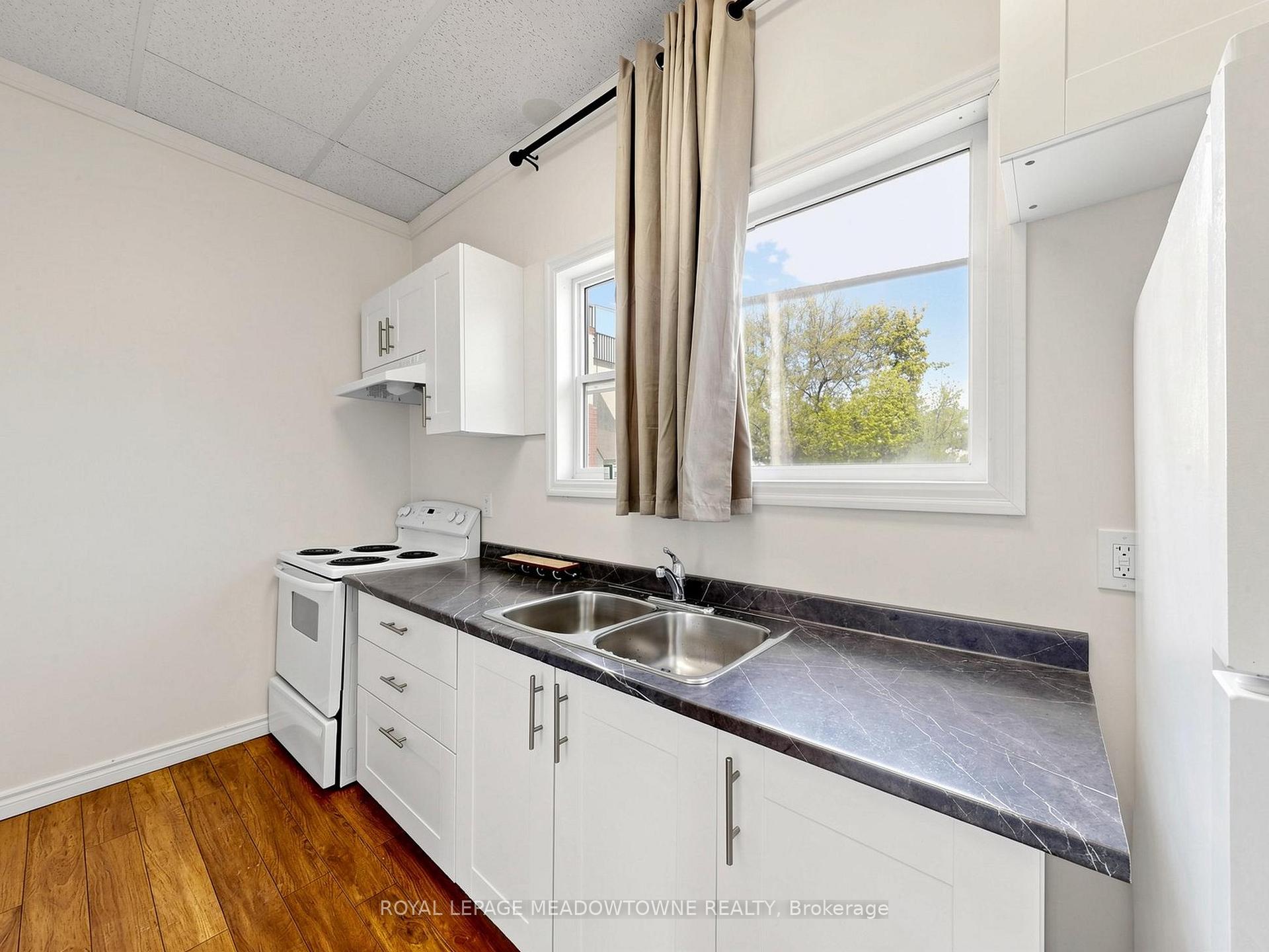 Photo 4 of Unit 7, 70 Mill Street, Halton Hills, Georgetown — HOMEH
