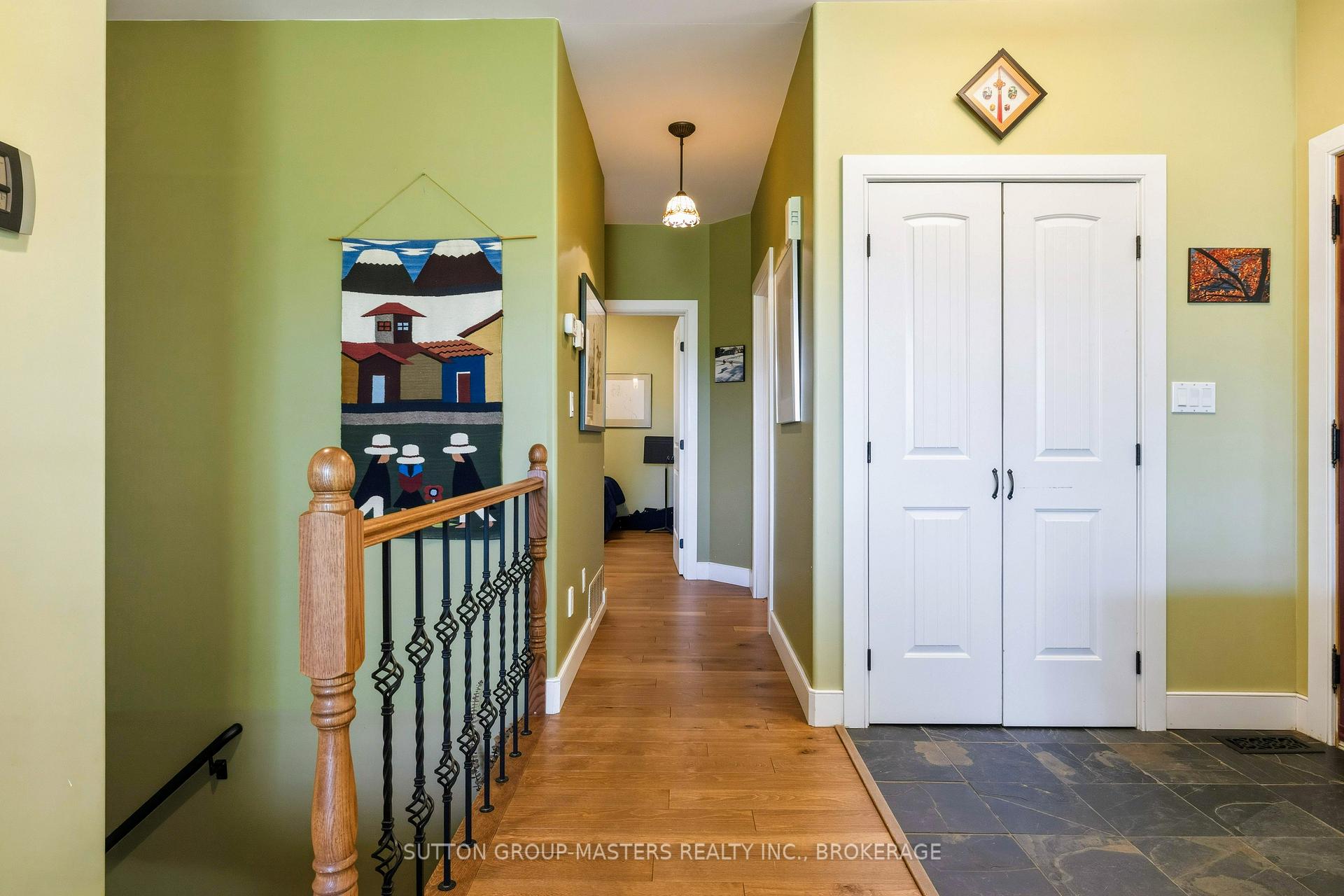 Photo 12 of 139 Country Woods Drive, Frontenac, Frontenac South — HOMEH