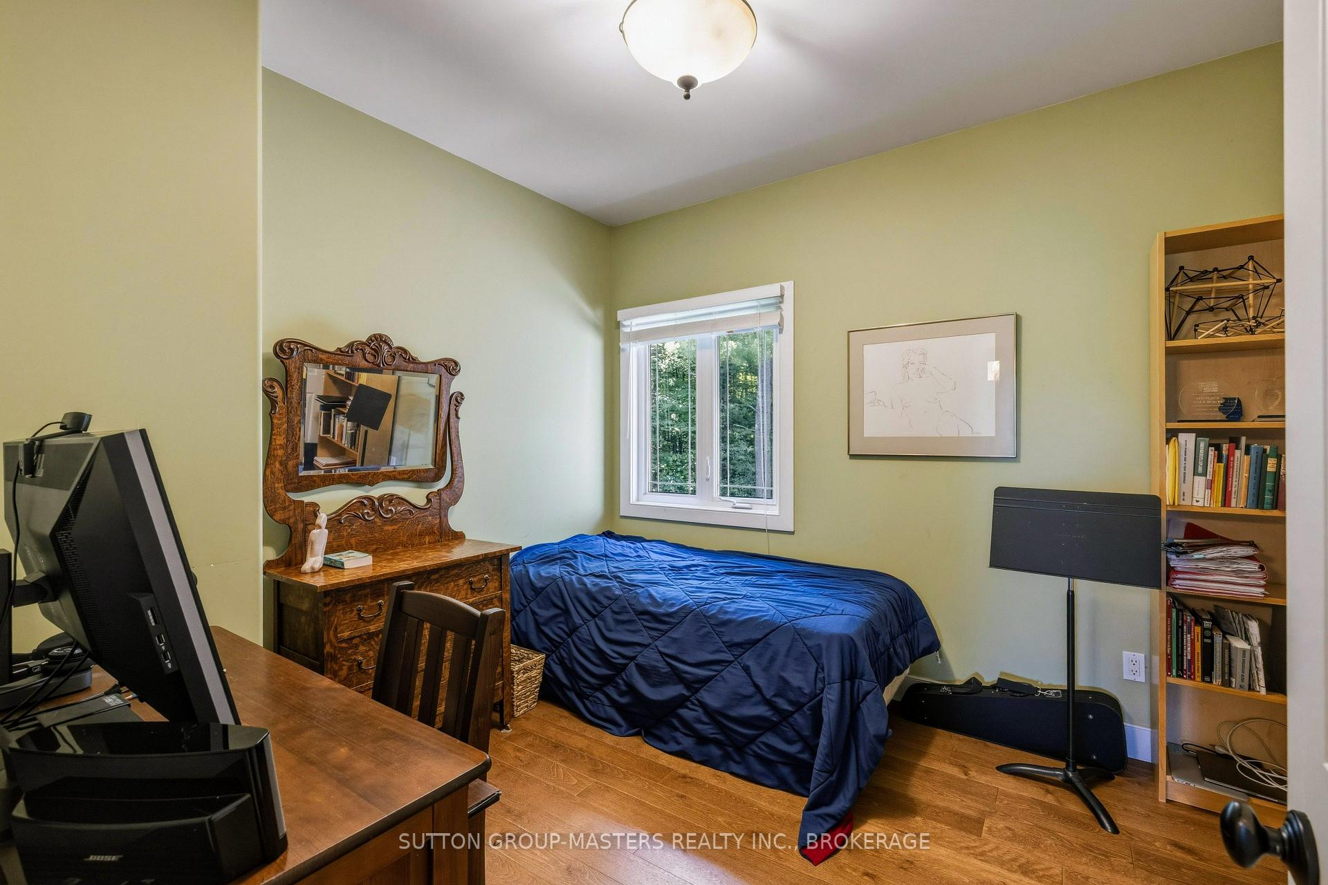 Photo 14 of 139 Country Woods Drive, Frontenac, Frontenac South — HOMEH
