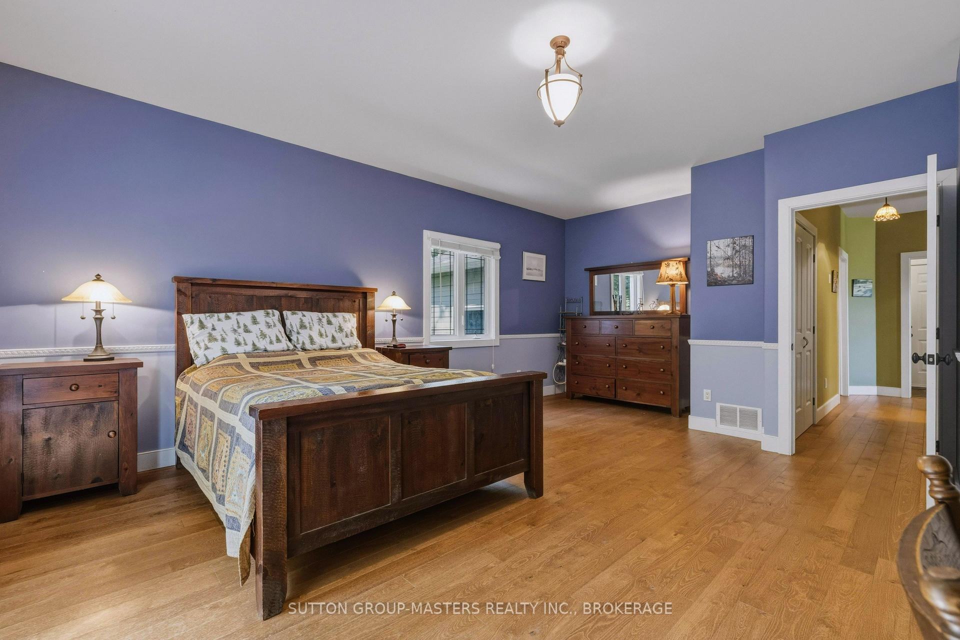 Photo 16 of 139 Country Woods Drive, Frontenac, Frontenac South — HOMEH