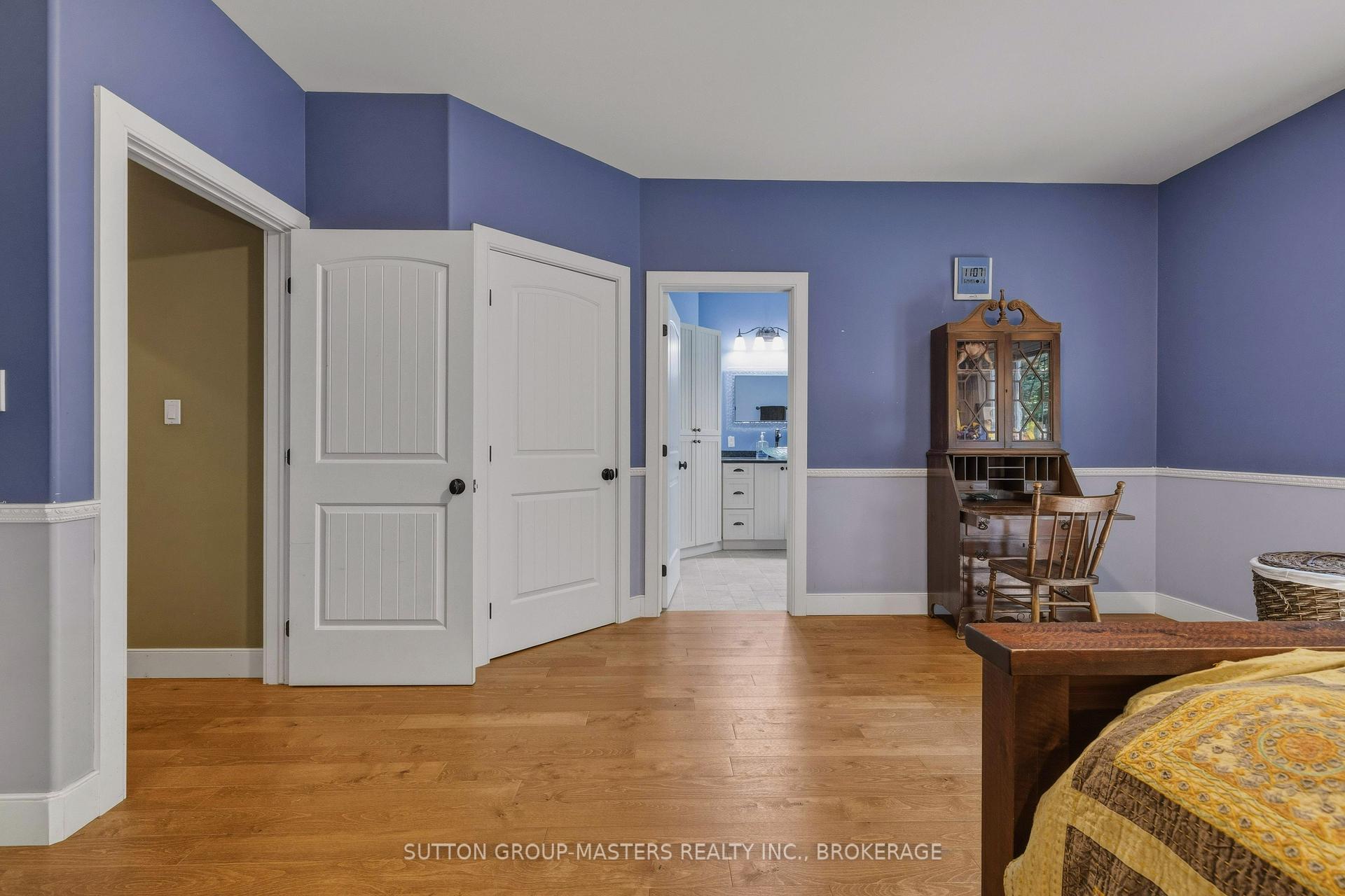 Photo 17 of 139 Country Woods Drive, Frontenac, Frontenac South — HOMEH