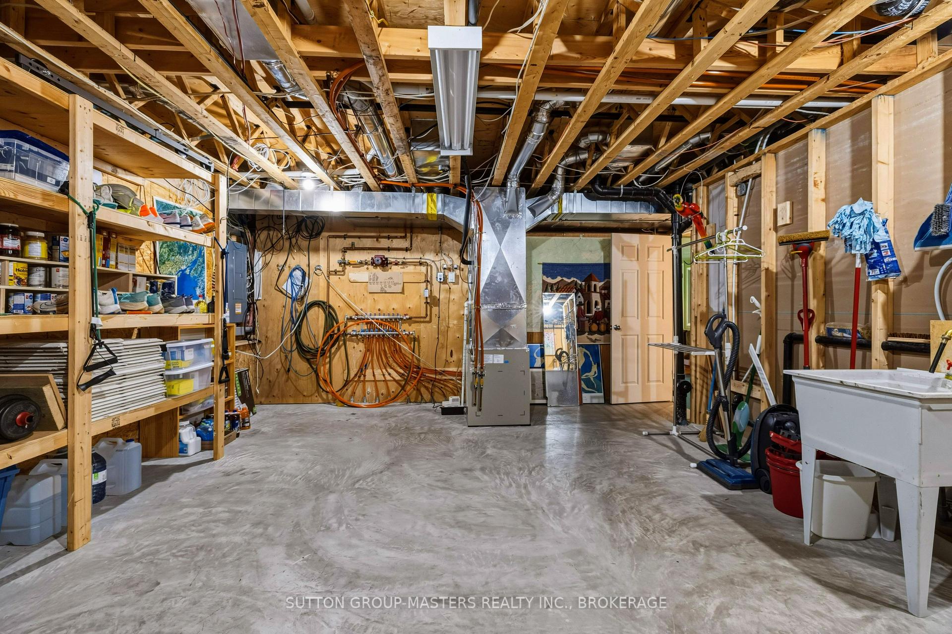 Photo 25 of 139 Country Woods Drive, Frontenac, Frontenac South — HOMEH