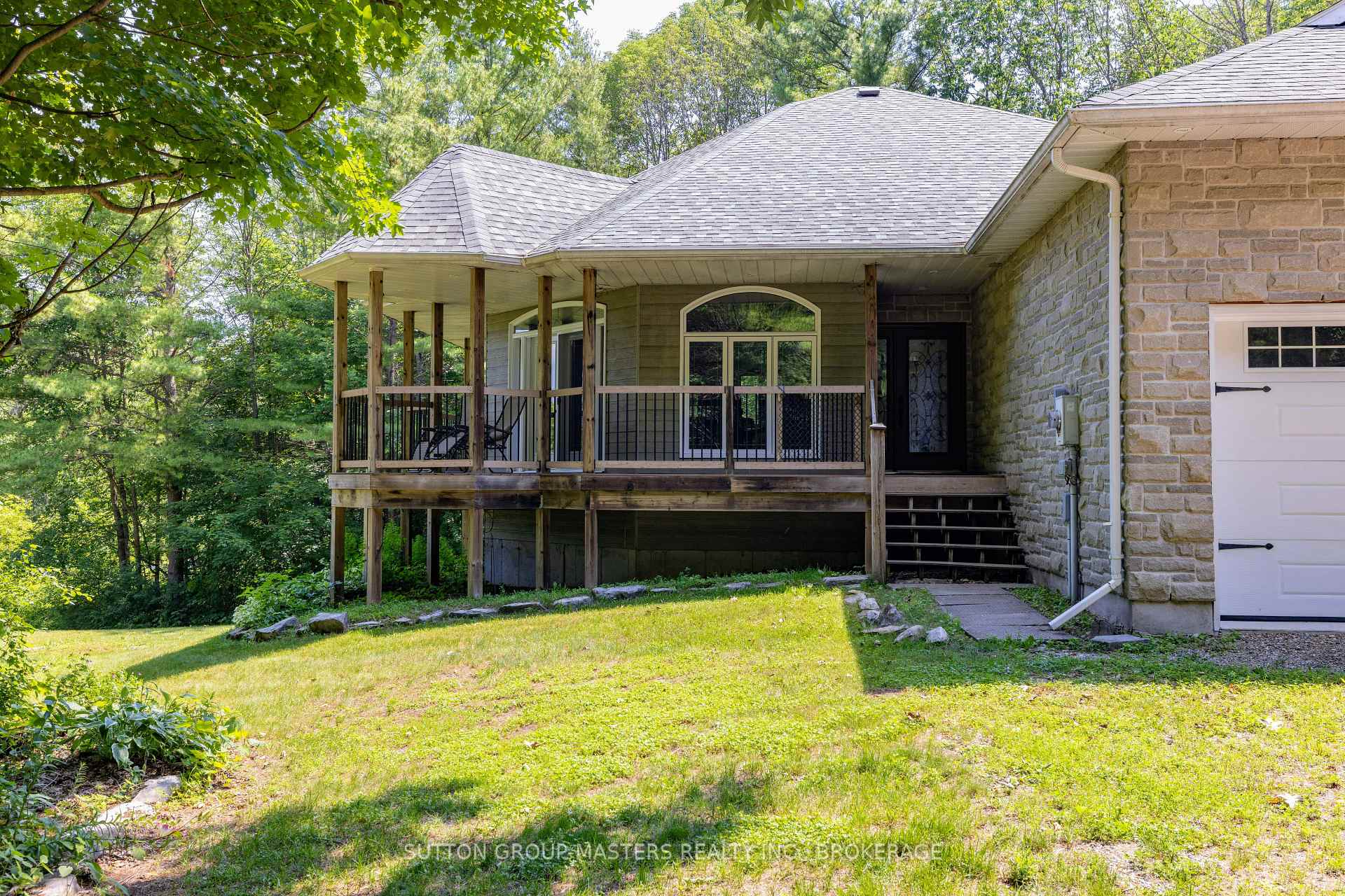 Photo 28 of 139 Country Woods Drive, Frontenac, Frontenac South — HOMEH
