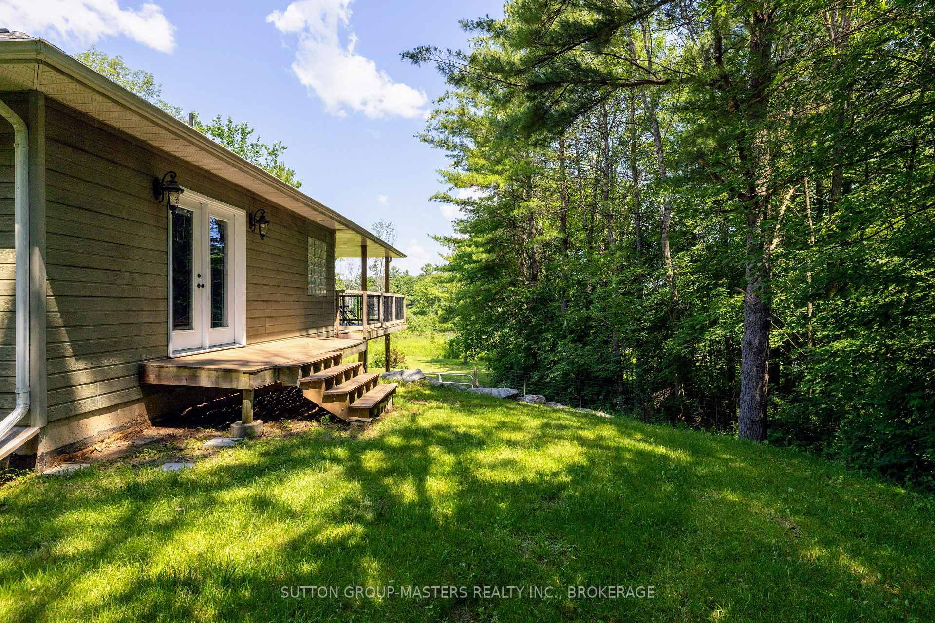 Photo 35 of 139 Country Woods Drive, Frontenac, Frontenac South — HOMEH