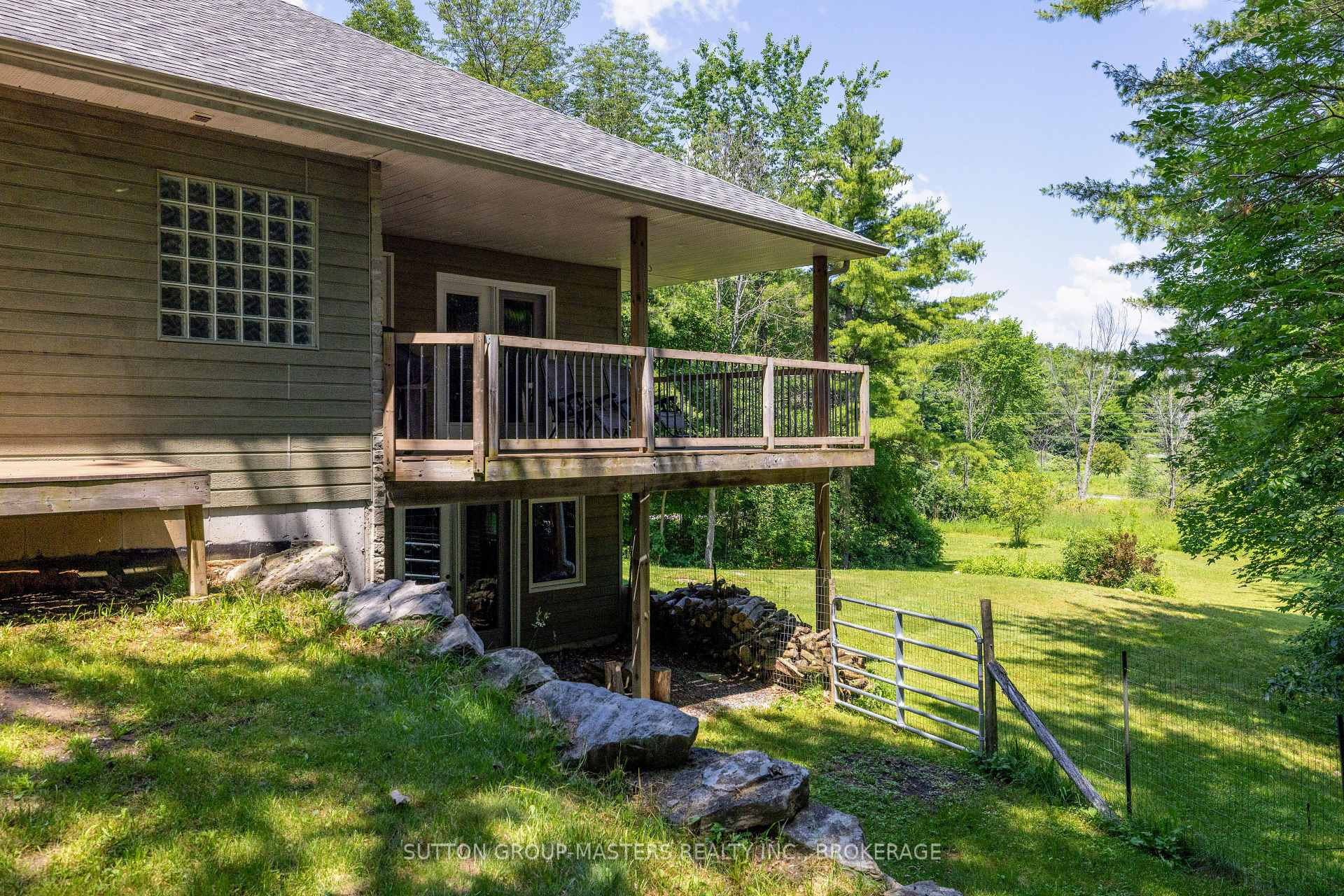 Photo 36 of 139 Country Woods Drive, Frontenac, Frontenac South — HOMEH