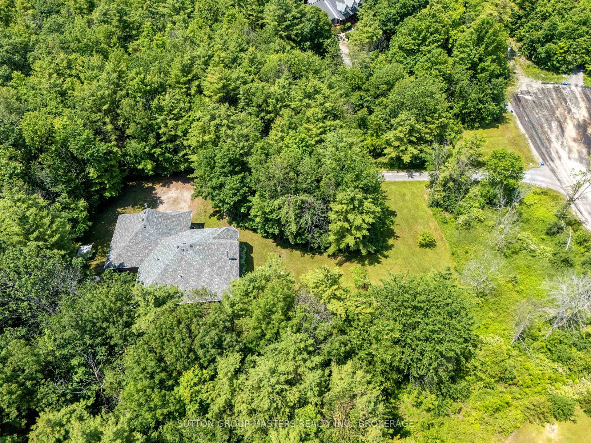 Photo 43 of 139 Country Woods Drive, Frontenac, Frontenac South — HOMEH