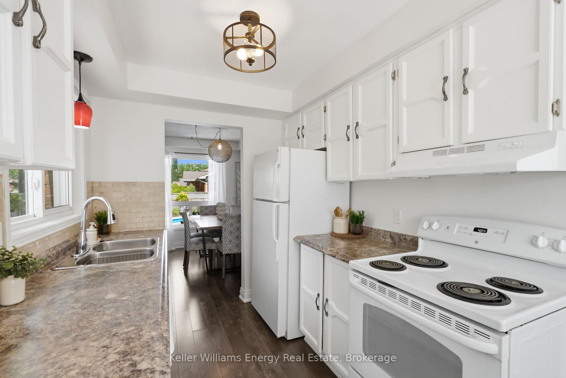 Photo 15 of 25 Habitant Crescent, Whitby, Lynde Creek — HOMEH