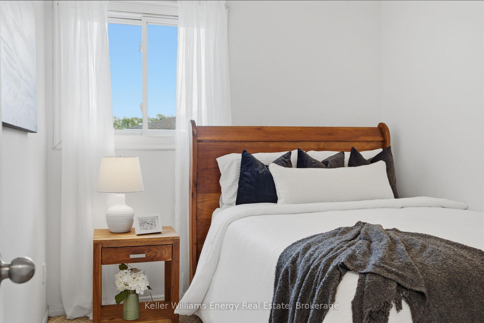 Photo 26 of 25 Habitant Crescent, Whitby, Lynde Creek — HOMEH
