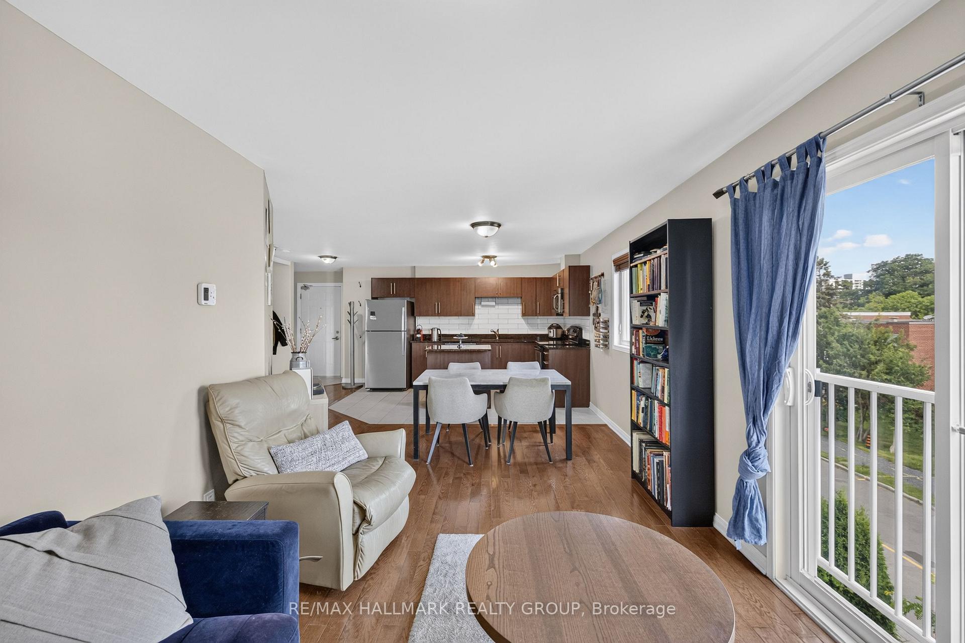 Photo 13 of Unit 401, 646 Cummings Avenue, Ottawa, Castle Heights/Rideau High — HOMEH