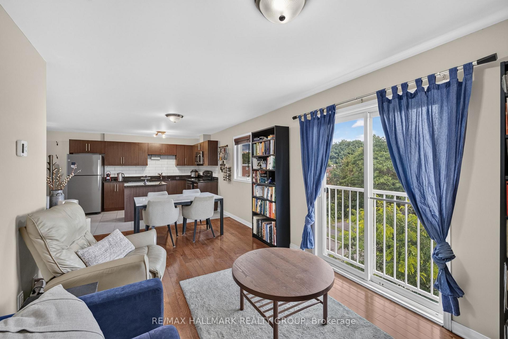 Photo 14 of Unit 401, 646 Cummings Avenue, Ottawa, Castle Heights/Rideau High — HOMEH