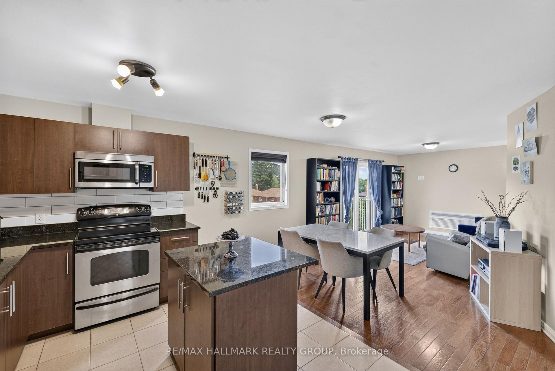 Photo 26 of Unit 401, 646 Cummings Avenue, Ottawa, Castle Heights/Rideau High — HOMEH