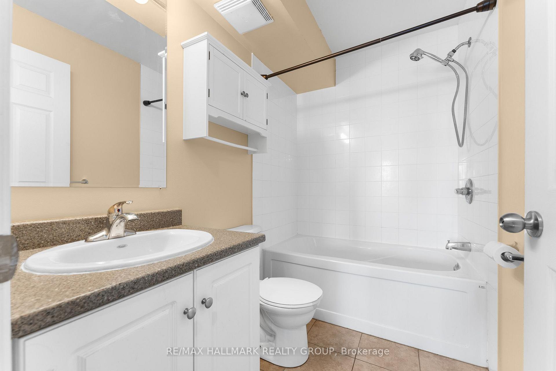 Photo 34 of Unit 401, 646 Cummings Avenue, Ottawa, Castle Heights/Rideau High — HOMEH