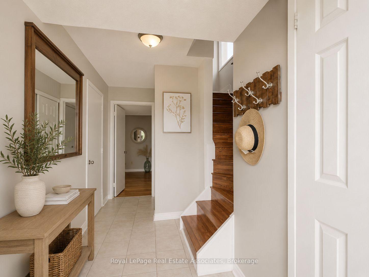 Photo 2 of Unit 65, 3345 Silverado Drive, Mississauga, Mississauga Valleys — HOMEH