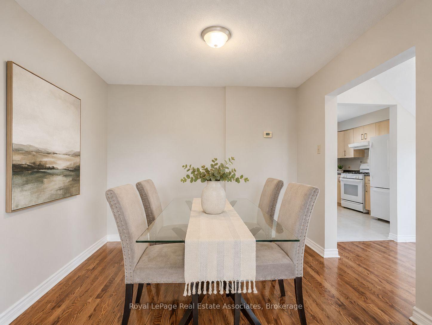 Photo 5 of Unit 65, 3345 Silverado Drive, Mississauga, Mississauga Valleys — HOMEH