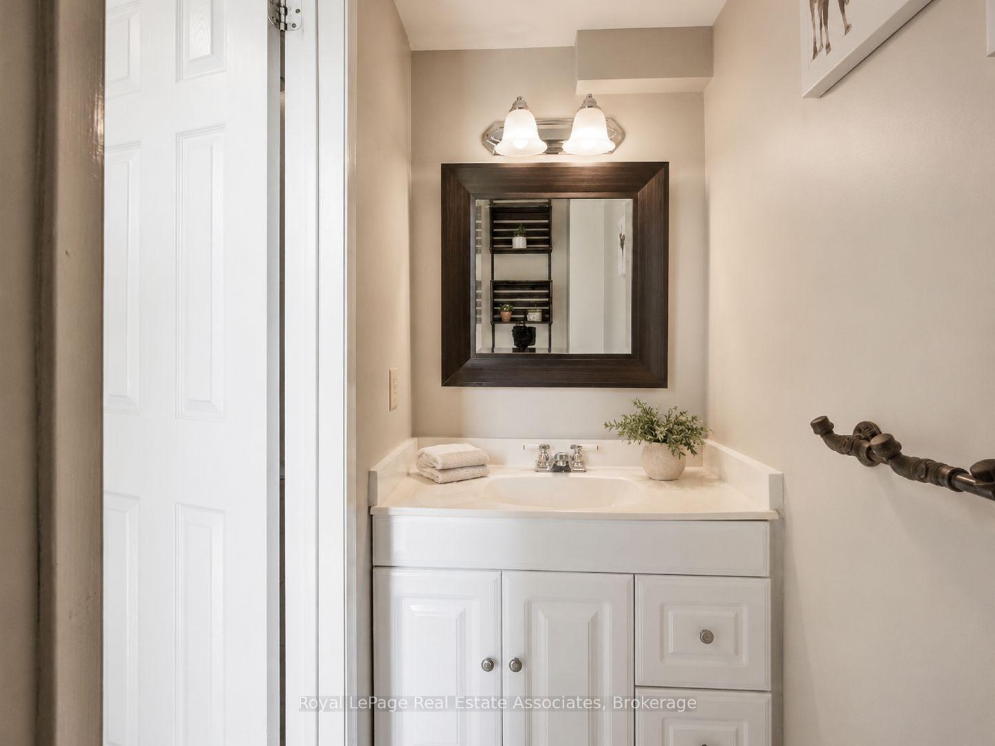 Photo 8 of Unit 65, 3345 Silverado Drive, Mississauga, Mississauga Valleys — HOMEH