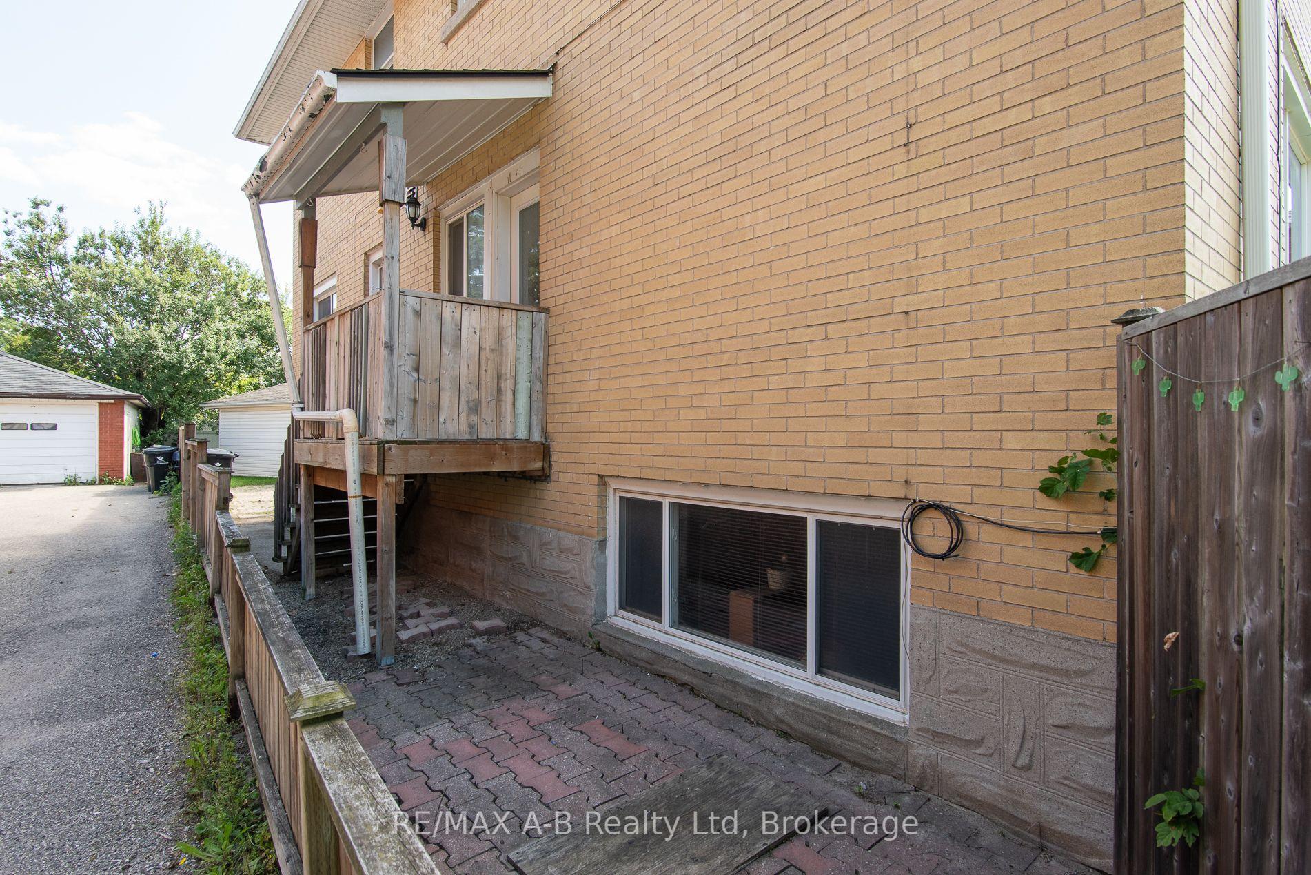 Photo 5 of 727 Frederick Street, Kitchener, Heritage Park/Rosemount — HOMEH