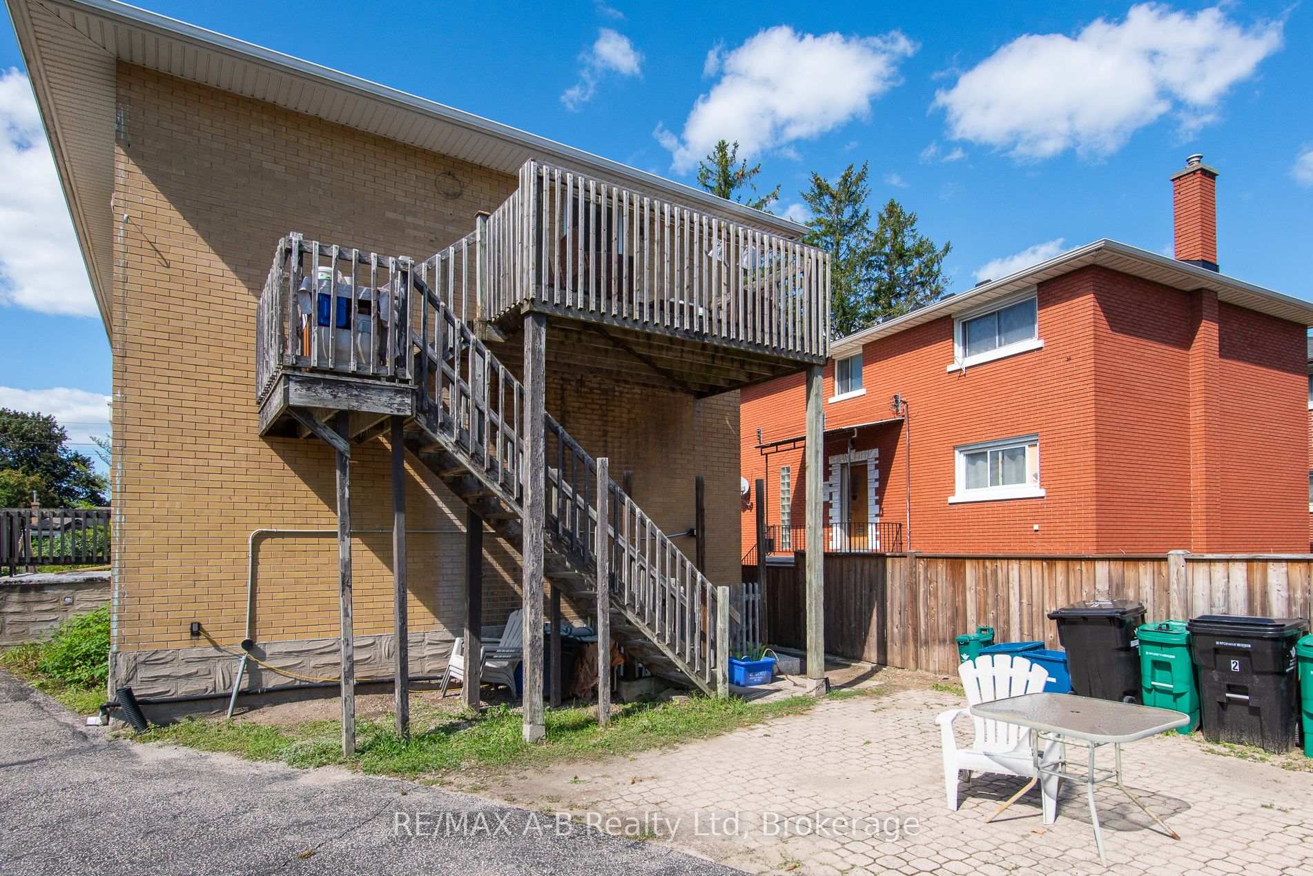 Photo 11 of 727 Frederick Street, Kitchener, Heritage Park/Rosemount — HOMEH