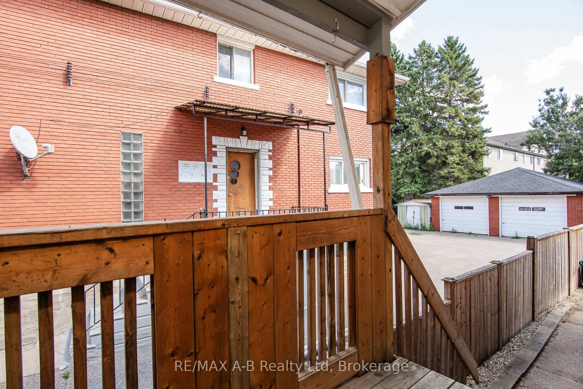 Photo 55 of 727 Frederick Street, Kitchener, Heritage Park/Rosemount — HOMEH